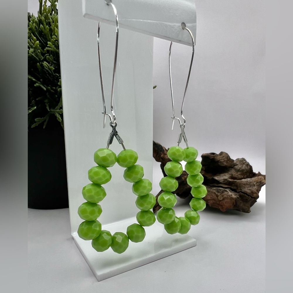 FACETED GREEN CRYSTAL EARRINGS